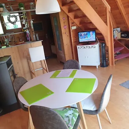 Nurdachhaus Auf Grossem Grundstueck Faßberg