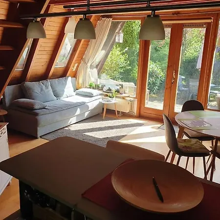 Nurdachhaus Mit Kaminofen Und Grossem Grundstueck *